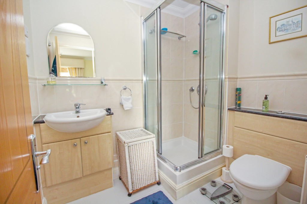 2 bed apartment to rent in Mitre Court, Worthing Road, Horsham  - Property Image 5