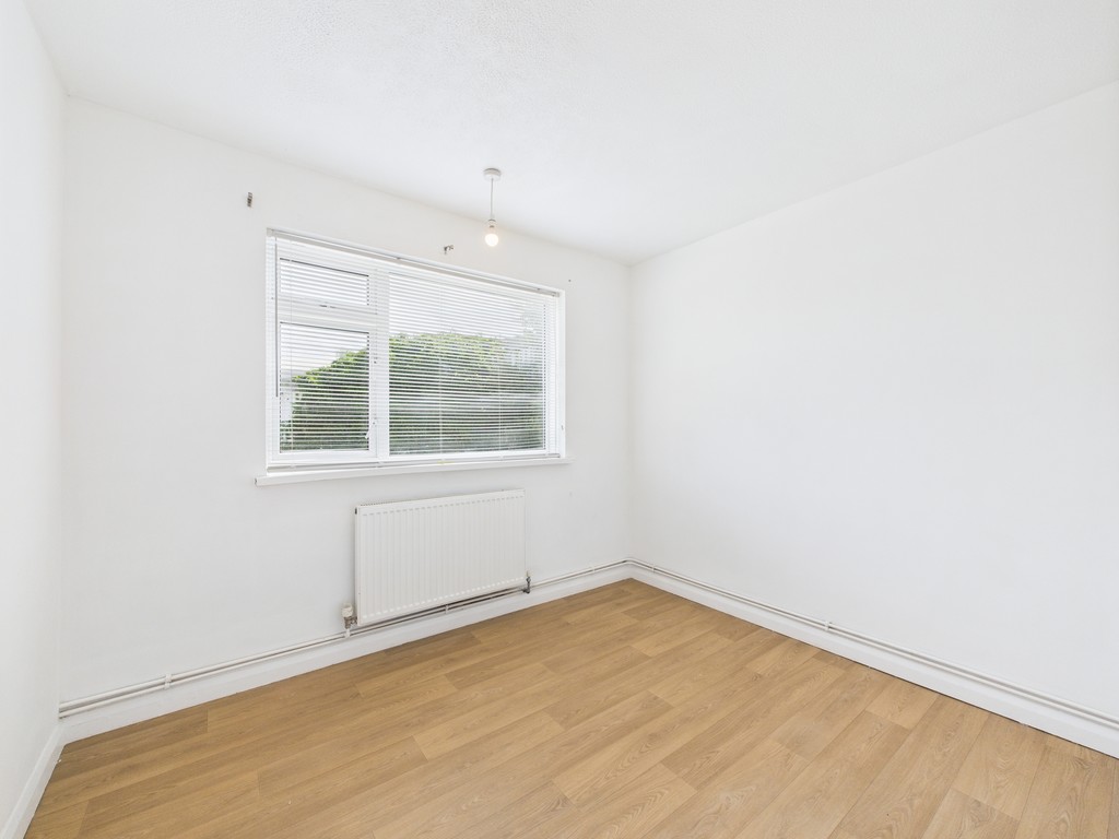 2 bed apartment to rent in Hurst Court, Horsham  - Property Image 6