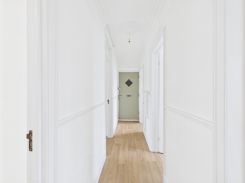 2 bed apartment to rent in Hurst Court, Horsham  - Property Image 5