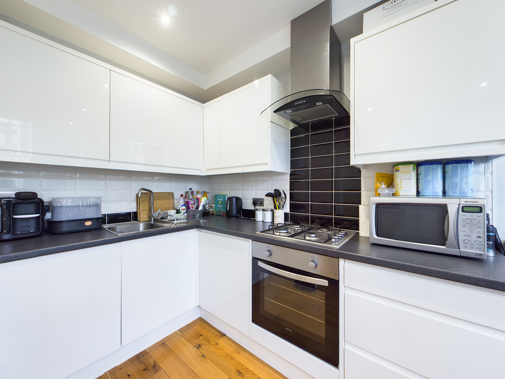 1 bed apartment to rent in Harrington House, Horsham  - Property Image 2