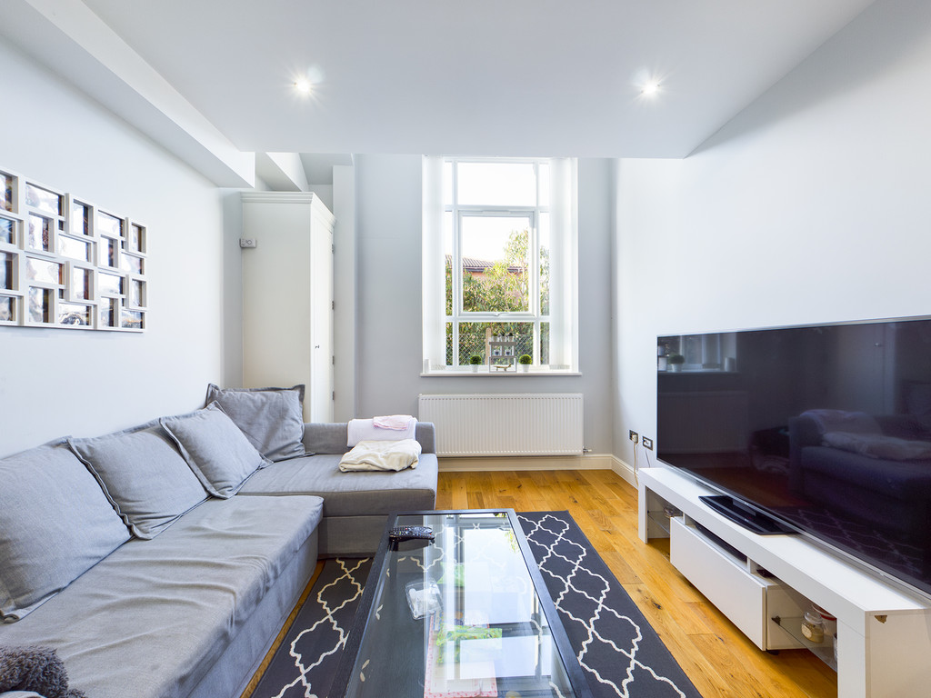 1 bed apartment to rent in Harrington House, Horsham