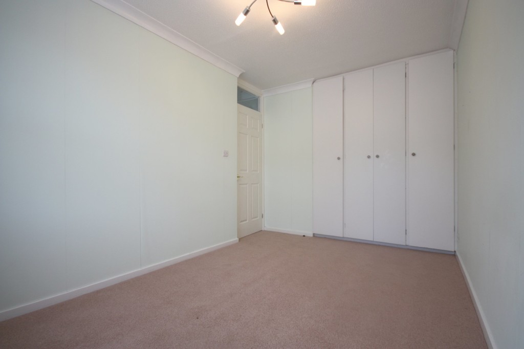 3 bed terraced house to rent in Henderson Way, Horsham  - Property Image 6