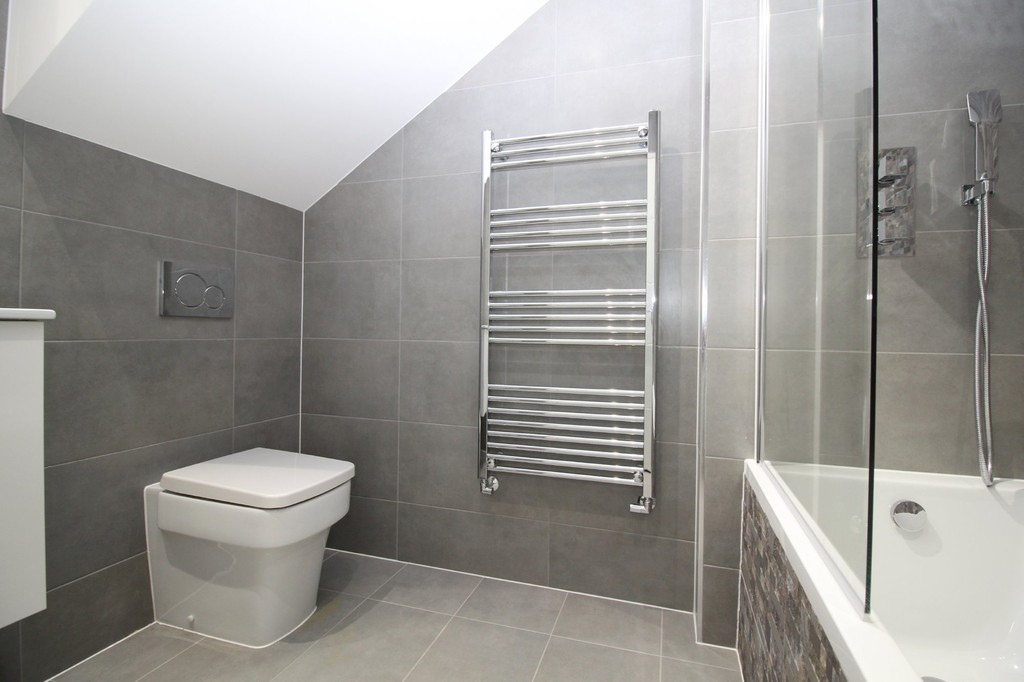 1 bed apartment to rent in Brighton Road, Horsham - Property Image 1