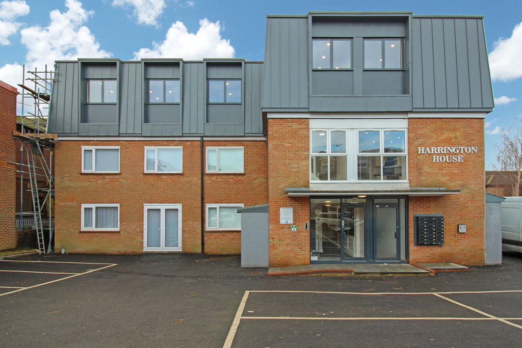 1 bed apartment to rent in Harrington House, Horsham, RH13