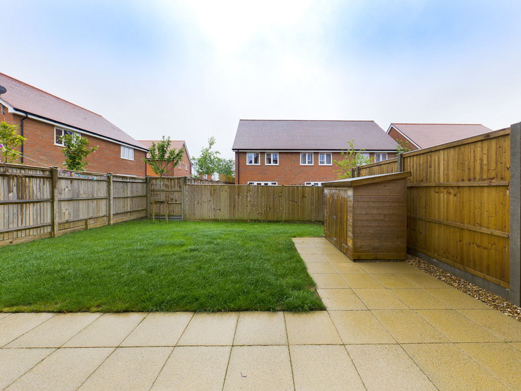 4 bed detached house to rent in Illett Way, Kilnwood Vale  - Property Image 8
