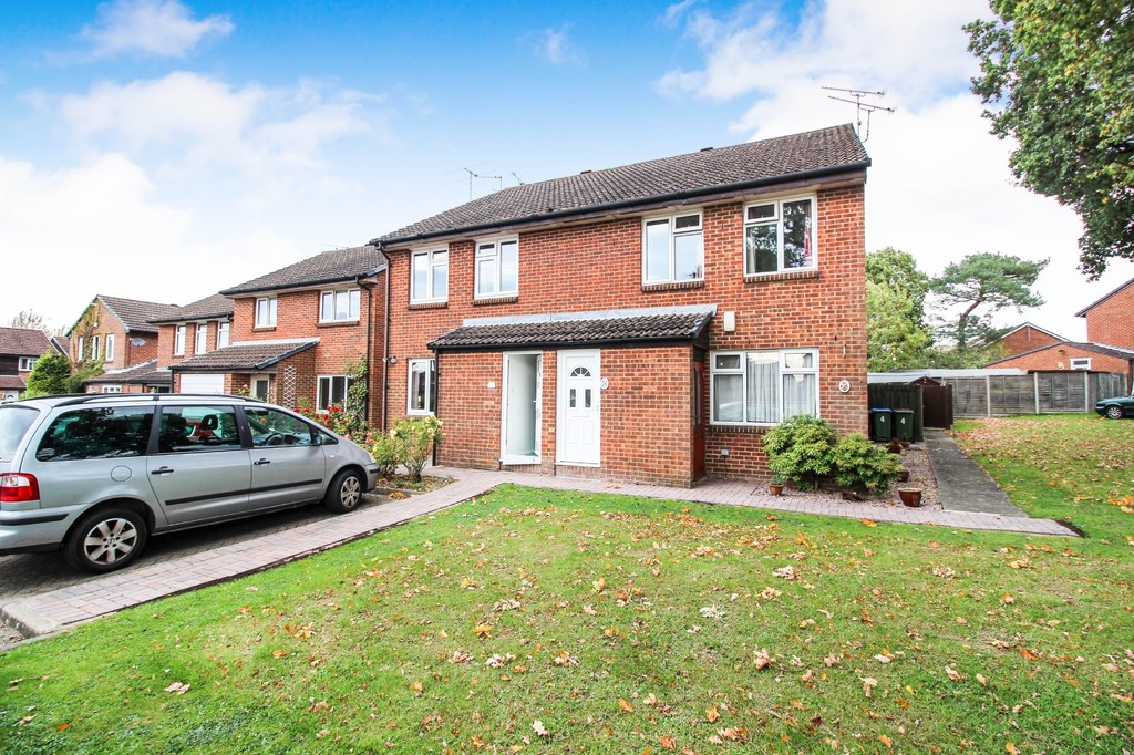 1 bed maisonette to rent in Singleton Road, Broadbridge Heath  - Property Image 7