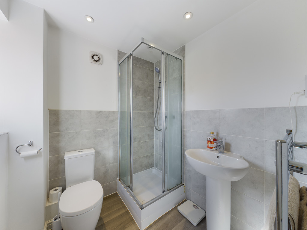 3 bed detached house to rent in Rhodes Way, Billingshurst  - Property Image 7