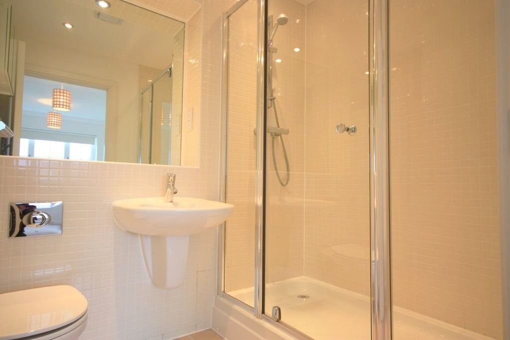 2 bed apartment to rent in Hurst Court, Horsham, RH12  - Property Image 3