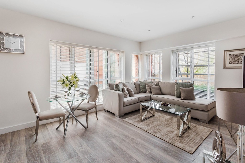 1 bed apartment to rent in Holmes Park, North Street, Horsham  - Property Image 5