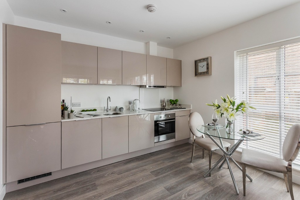 1 bed apartment to rent in Holmes Park, North Street, Horsham  - Property Image 2