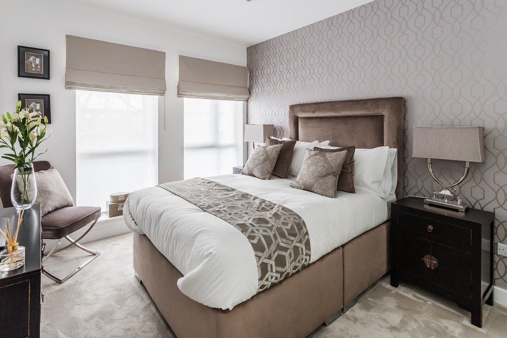 1 bed apartment to rent in Holmes Park, North Street, Horsham  - Property Image 3