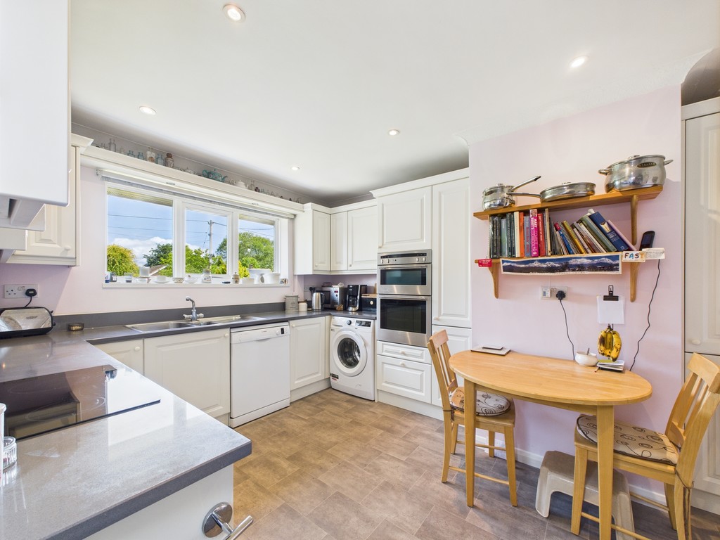 4 bed detached bungalow for sale in Park Street, Slinfold, Horsham  - Property Image 2