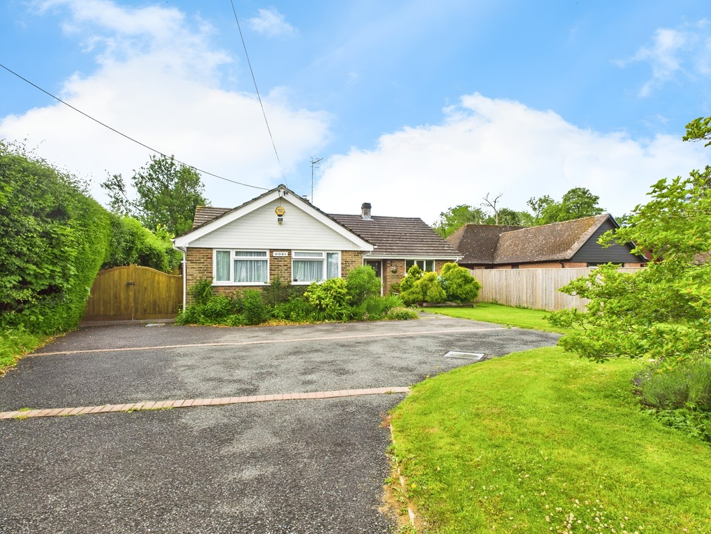 4 bed detached bungalow for sale in Park Street, Slinfold, Horsham