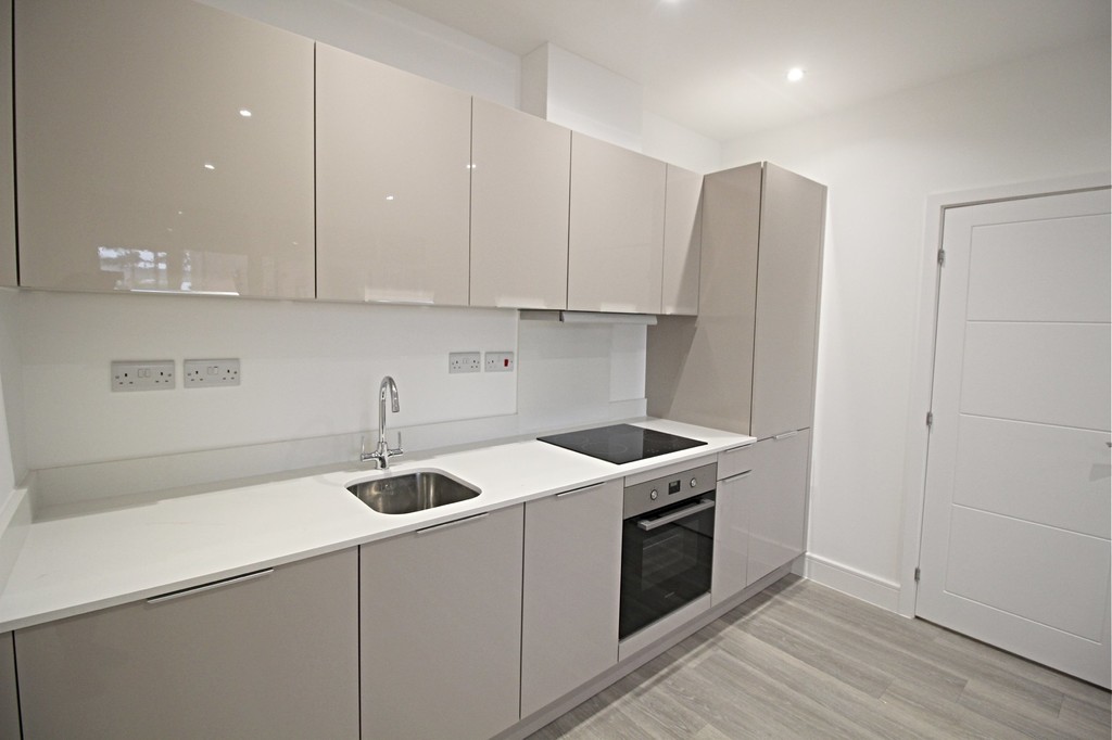 1 bed apartment to rent in Holmes Park, North Street, Horsham  - Property Image 5