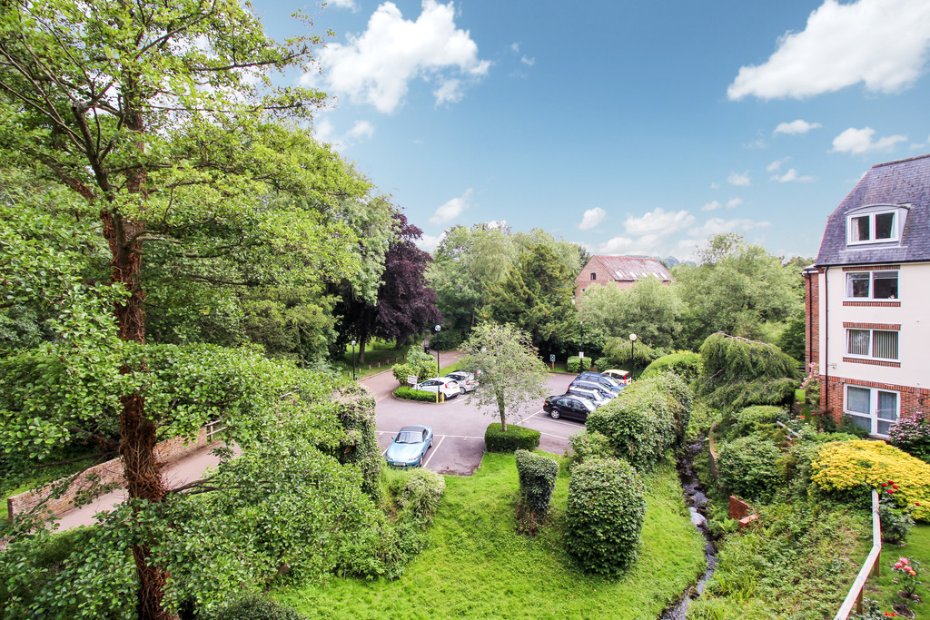 1 bed apartment to rent in Homestream House, Horsham  - Property Image 6