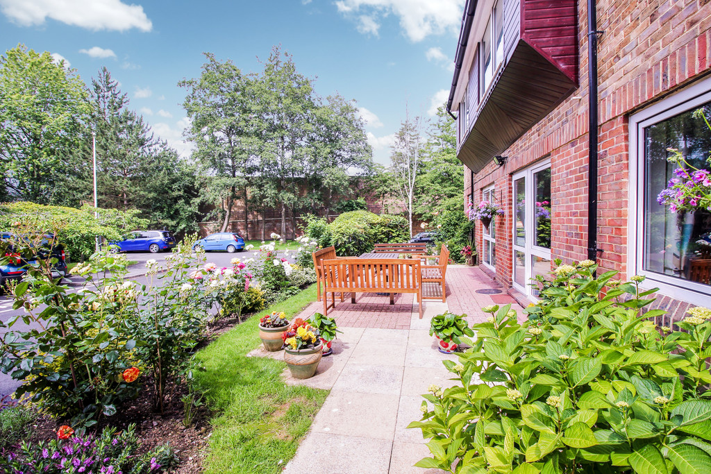 1 bed apartment to rent in Homestream House, Horsham  - Property Image 7