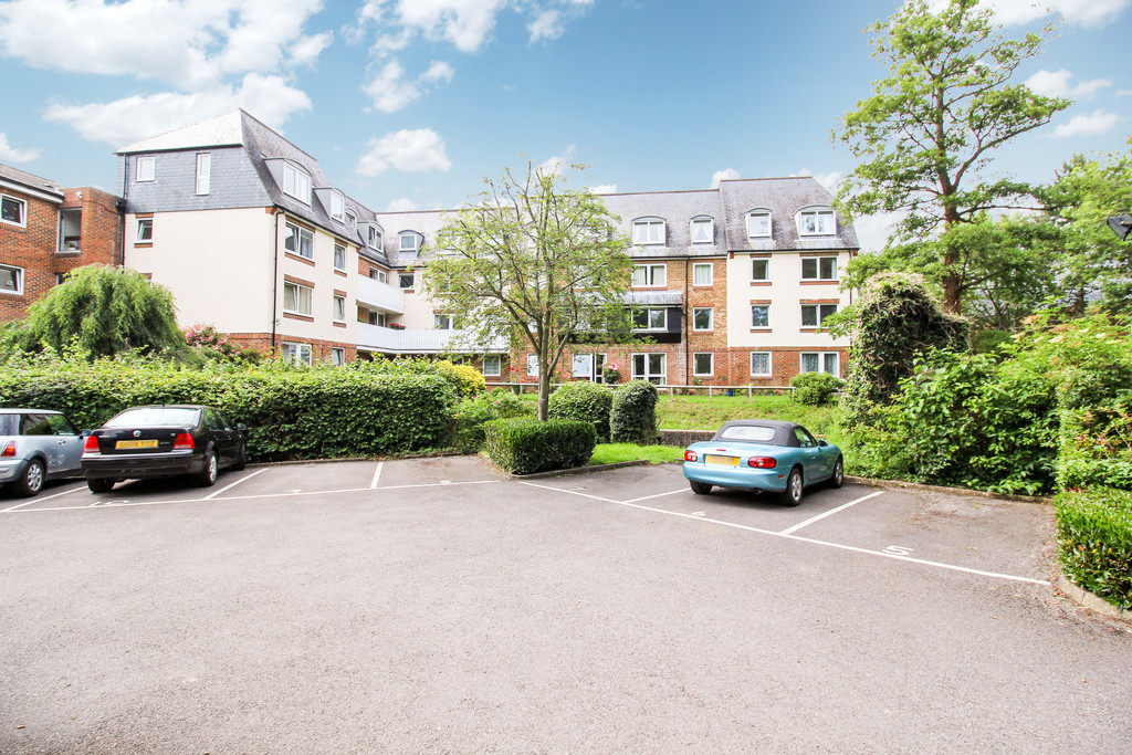 1 bed apartment to rent in Homestream House, Horsham  - Property Image 8