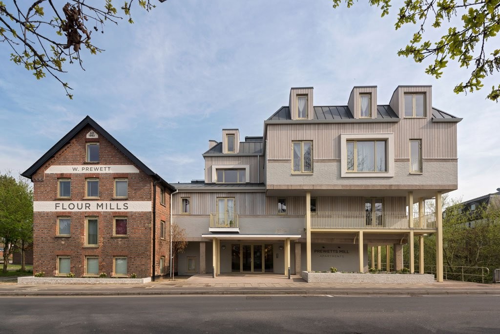 1 bed flat to rent in Prewetts Mill, Horsham, RH12