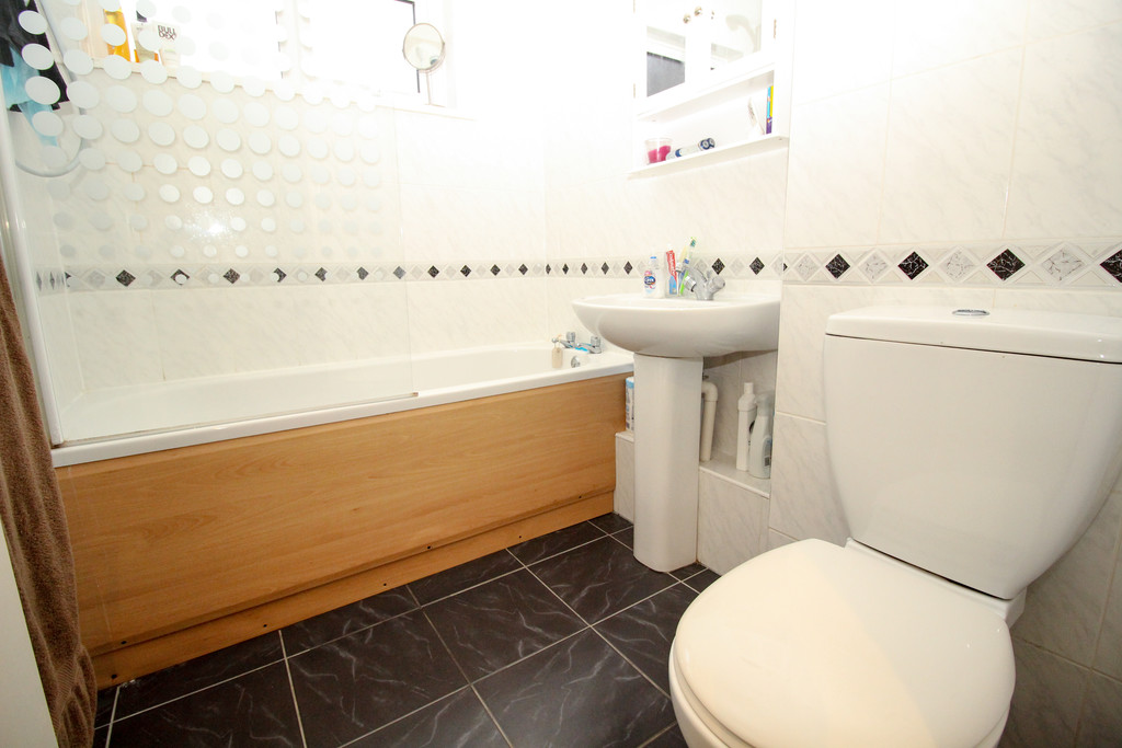 1 bed apartment to rent in Gorringes Brook, Horsham  - Property Image 4