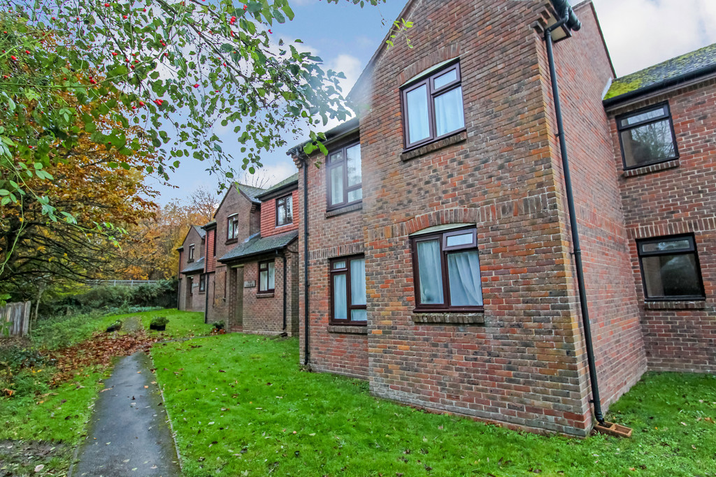 1 bed apartment to rent in Gorringes Brook, Horsham, RH12