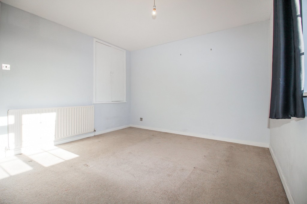 2 bed terraced house to rent in Somergate, Horsham  - Property Image 11