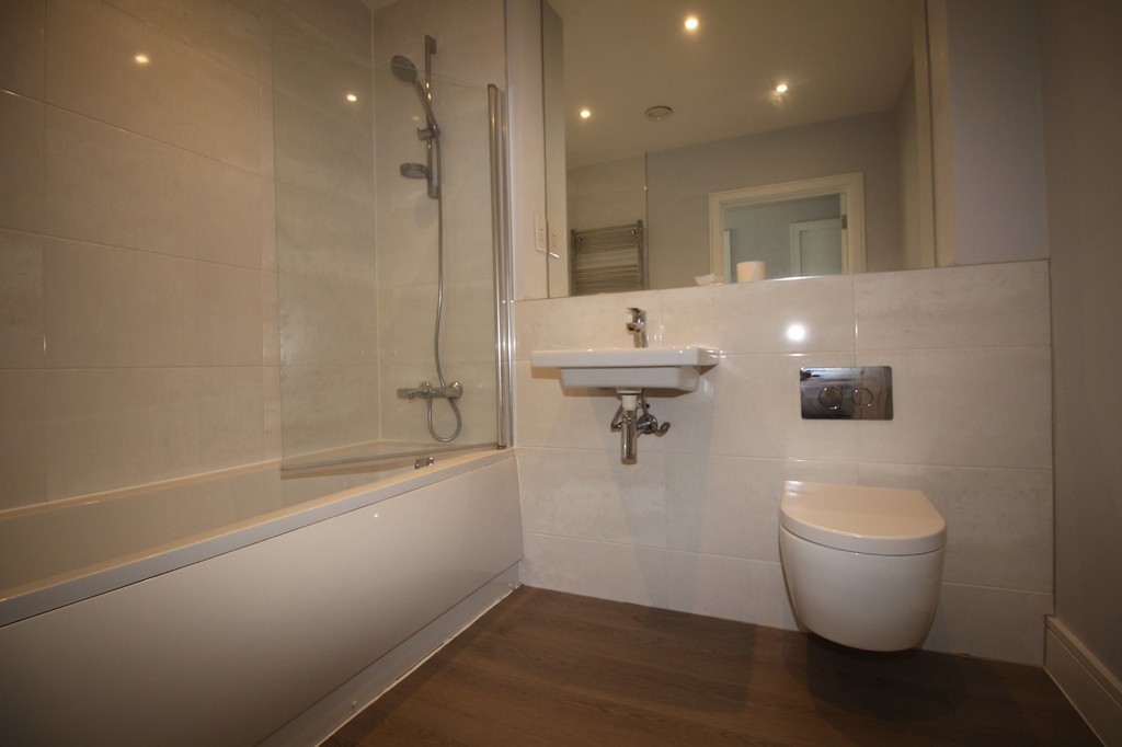 1 bed flat to rent in Horsham Gates, North Street, RH13  - Property Image 4
