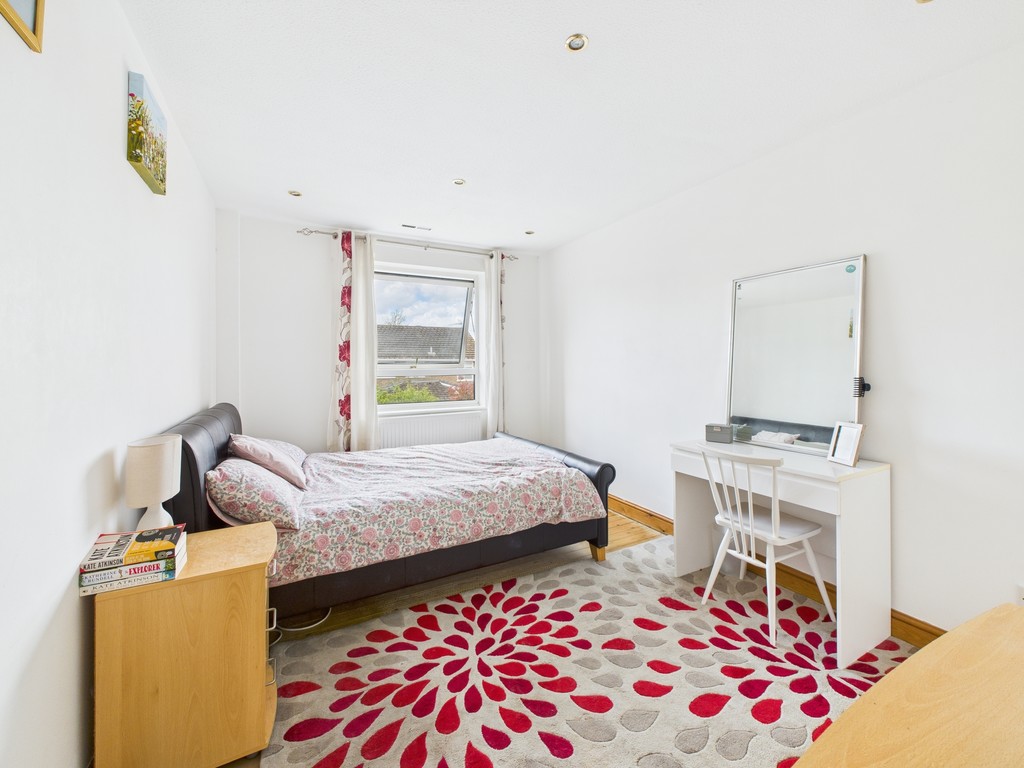 5 bed detached house for sale in Harvesters, Horsham  - Property Image 7