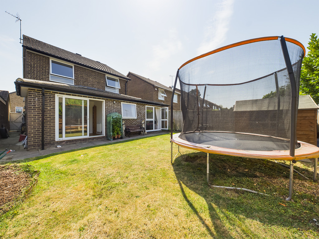 5 bed detached house for sale in Harvesters, Horsham  - Property Image 19