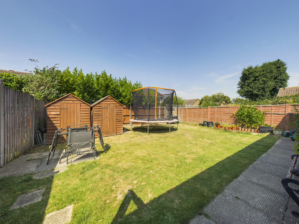 5 bed detached house for sale in Harvesters, Horsham  - Property Image 18