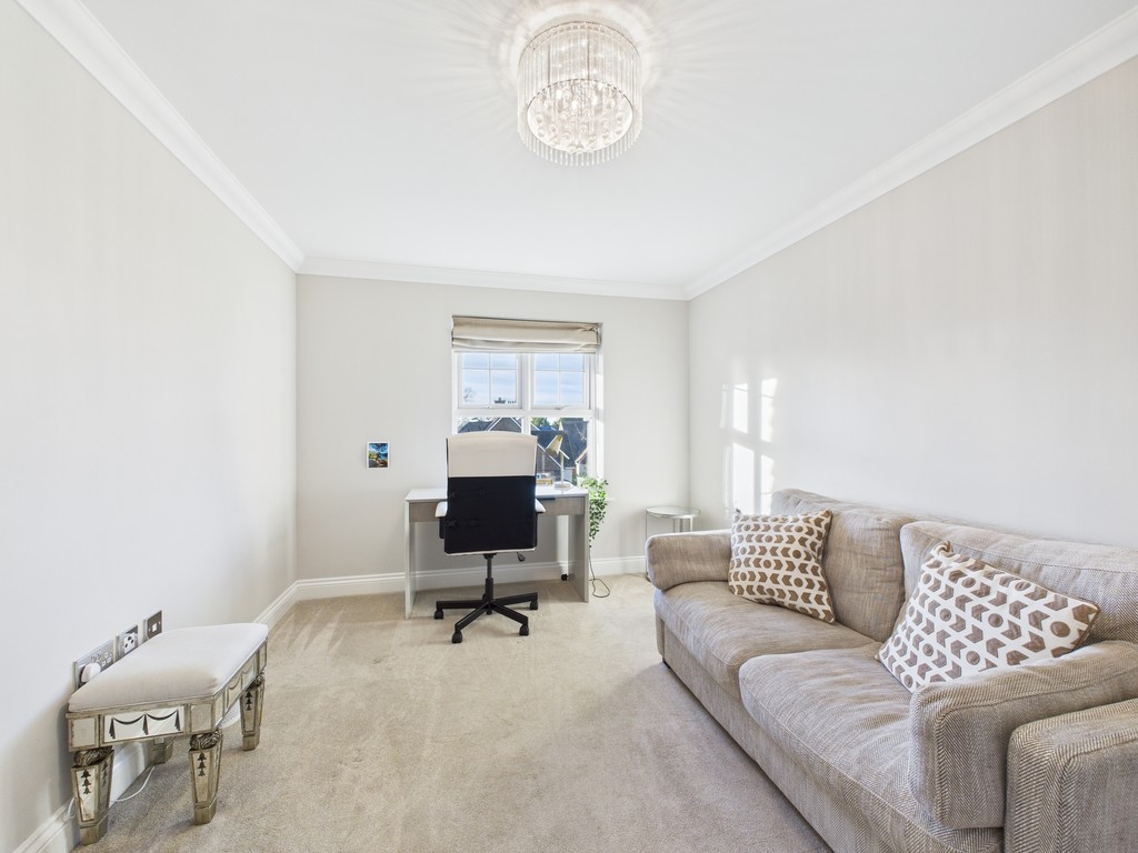 2 bed apartment to rent in Chantry Court, Broadbridge Heath, RH12  - Property Image 7