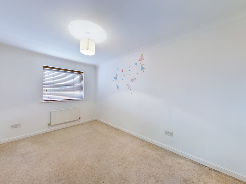 2 bed semi-detached house to rent in Milborne Road, Crawley  - Property Image 8