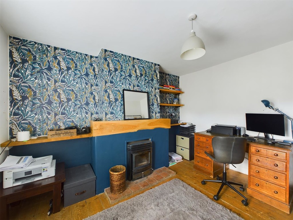 3 bed semi-detached house for sale in Crawley Road  - Property Image 7