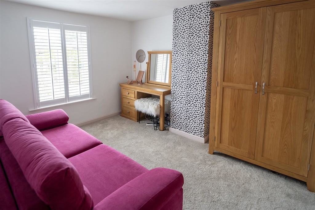 3 bed semi-detached house for sale in Crawley Road  - Property Image 10