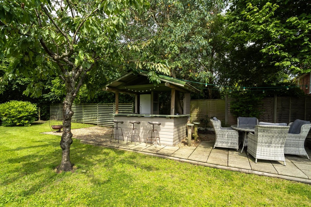 3 bed semi-detached house for sale in Crawley Road  - Property Image 11