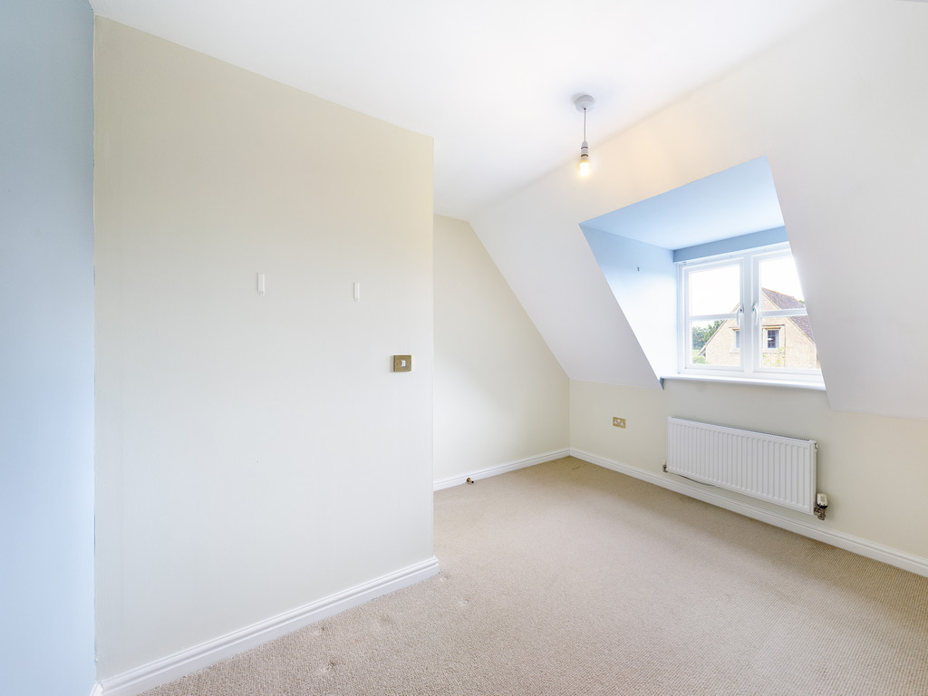 5 bed terraced house to rent in Barnes Wallis Avenue, Horsham  - Property Image 8