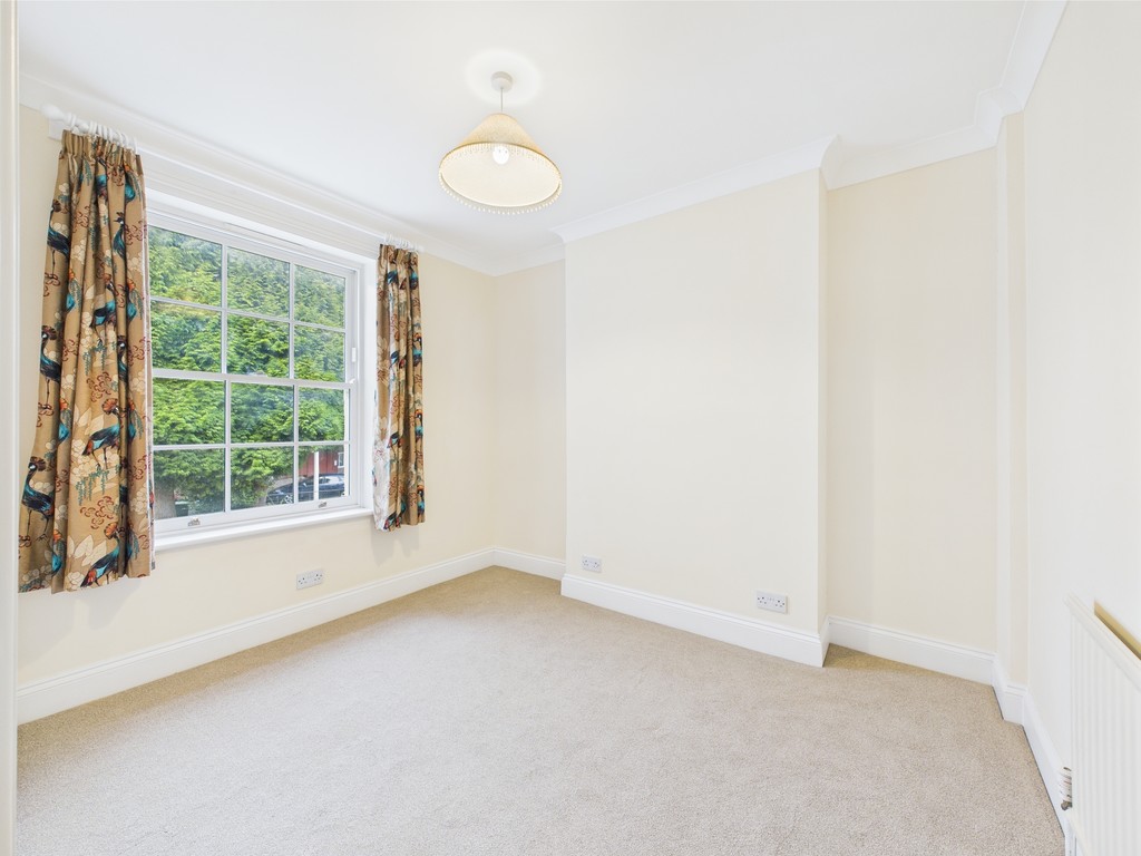 3 bed town house for sale in London Road, Horsham  - Property Image 10