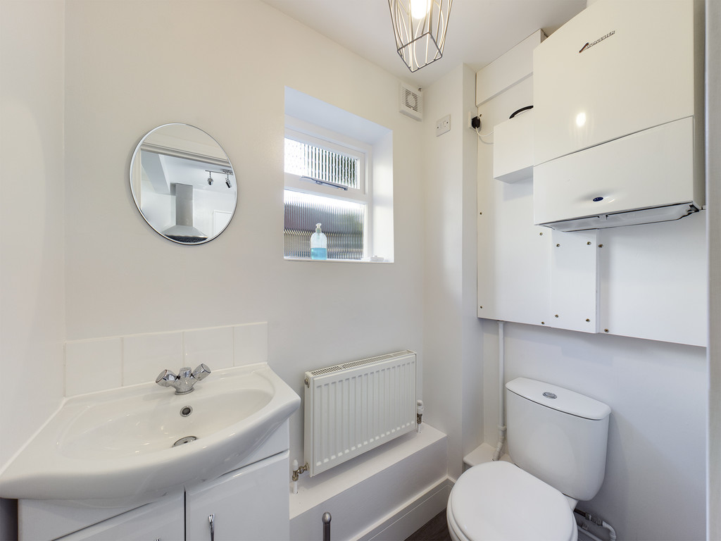 2 bed semi-detached house for sale in Springfield Road, Horsham  - Property Image 9