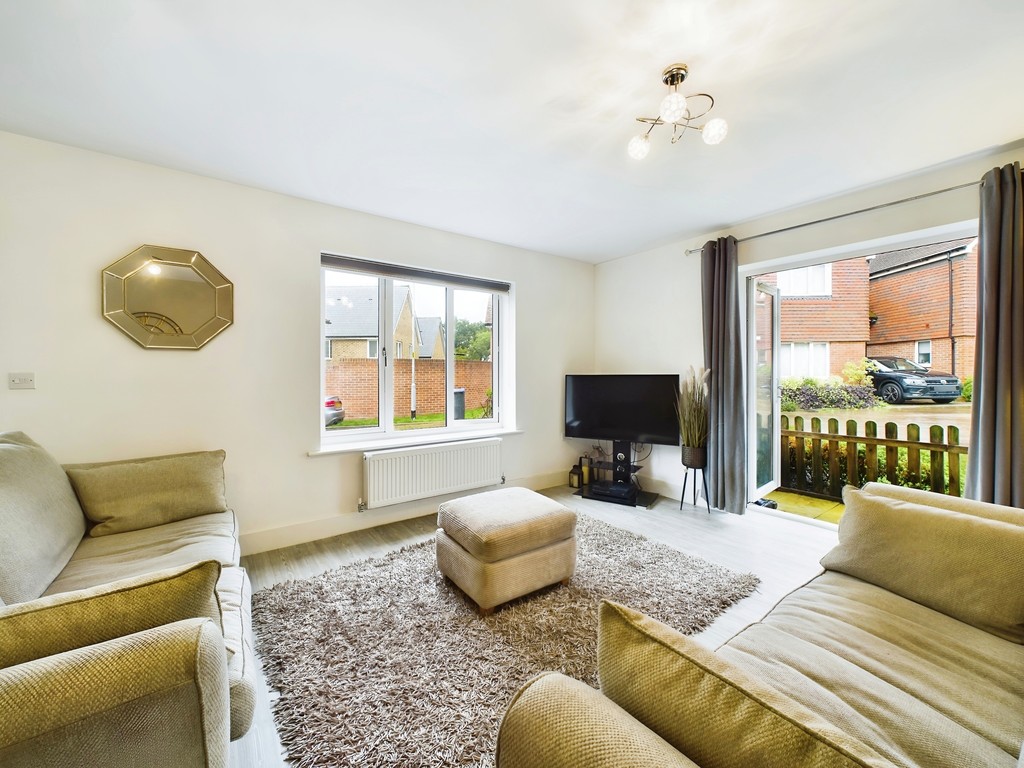 2 bed apartment for sale in Swallow Rise, Haywards Heath  - Property Image 6