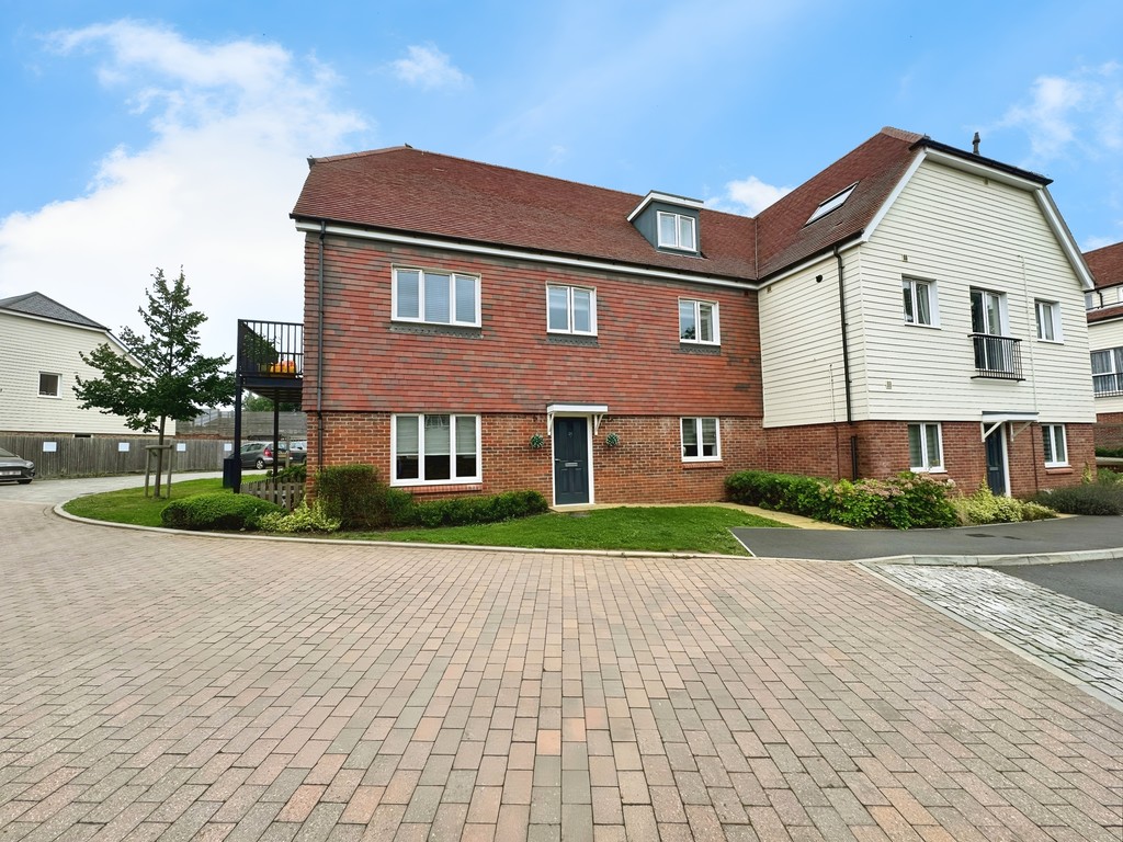 2 bed apartment for sale in Swallow Rise, Haywards Heath  - Property Image 16