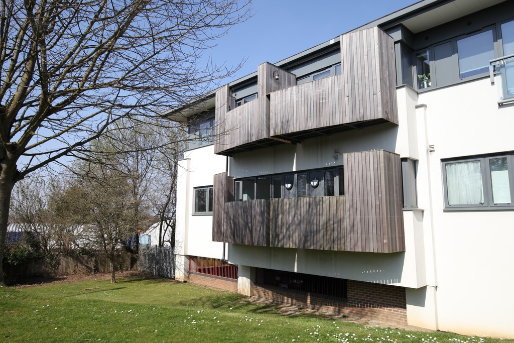 1 bed apartment to rent in North Street, Horsham, RH13 - Property Image 1