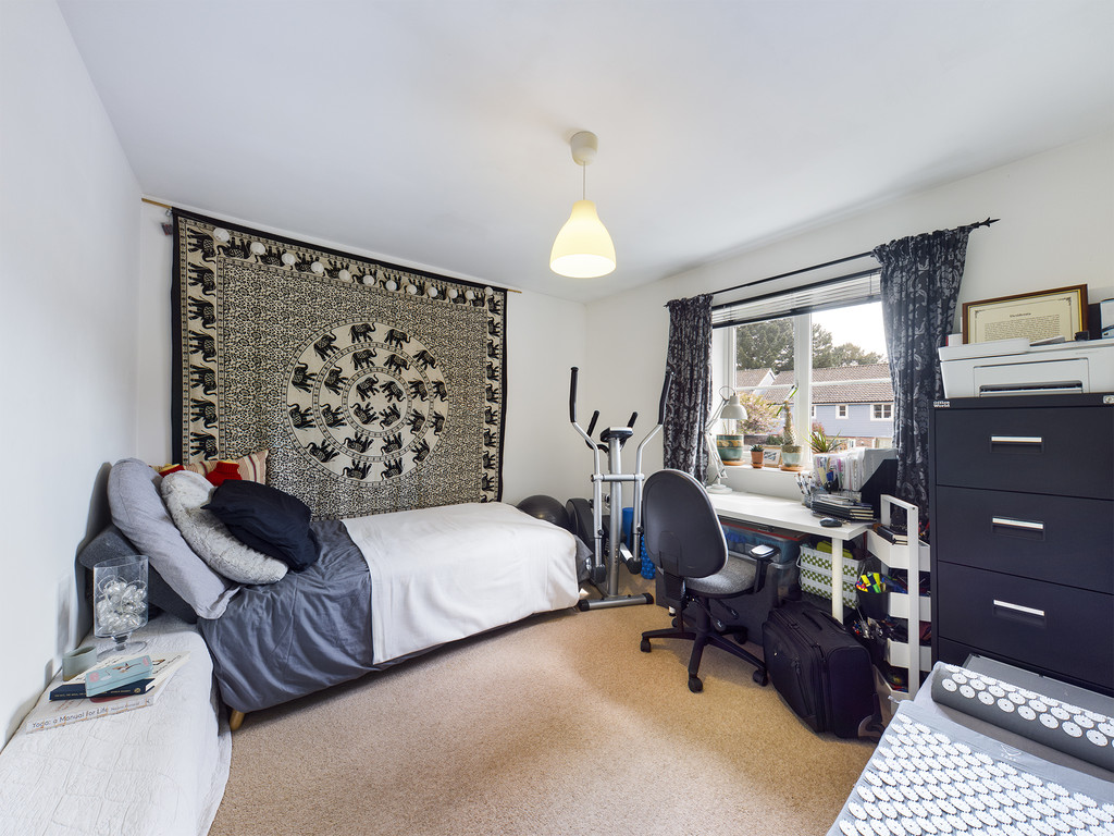 2 bed apartment for sale in Deer Way, Horsham  - Property Image 5