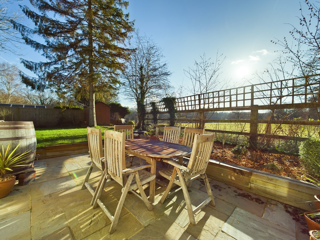 2 bed semi-detached house to rent in Turners Hill Road, Crawley Down, RH10  - Property Image 7