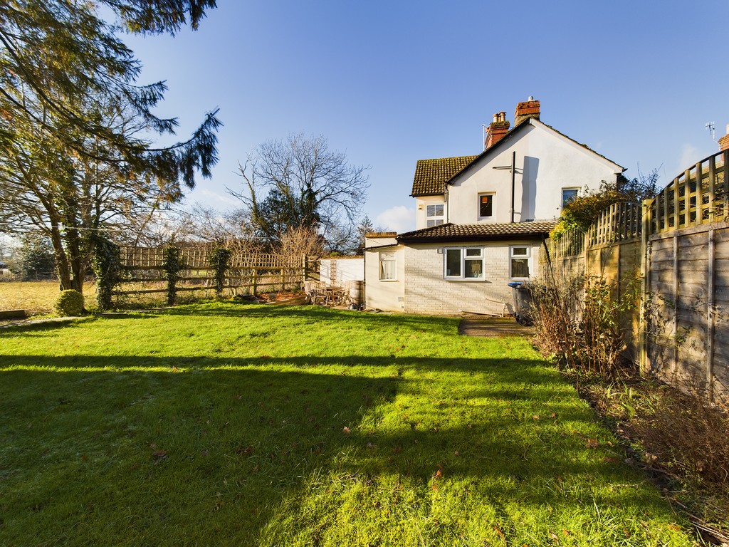 2 bed semi-detached house to rent in Turners Hill Road, Crawley Down, RH10  - Property Image 8