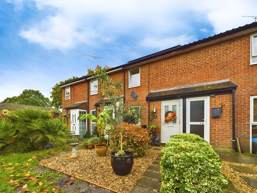 2 bed terraced house for sale in Melksham Close, Horsham  - Property Image 16