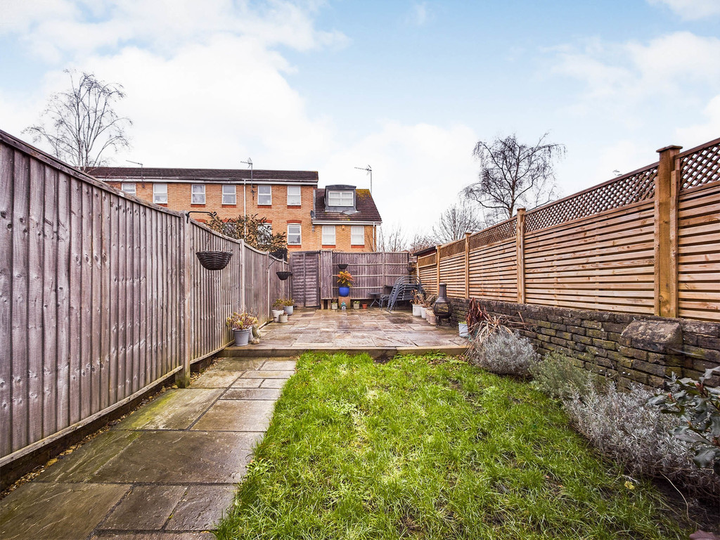 2 bed terraced house to rent in Victoria Street, Horsham  - Property Image 8