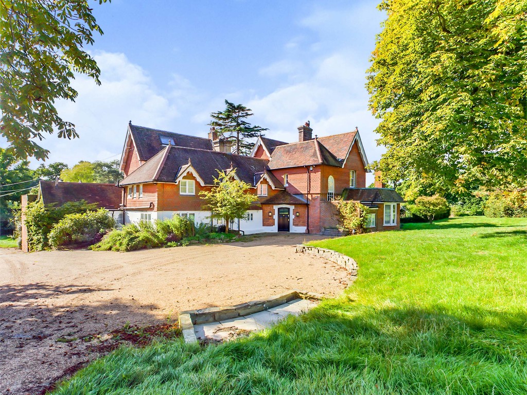 11 bed manor house for sale in Wimland Road, Horsham, RH12