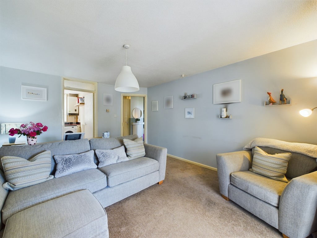 2 bed ground floor maisonette for sale in Elm Grove, Horsham  - Property Image 12