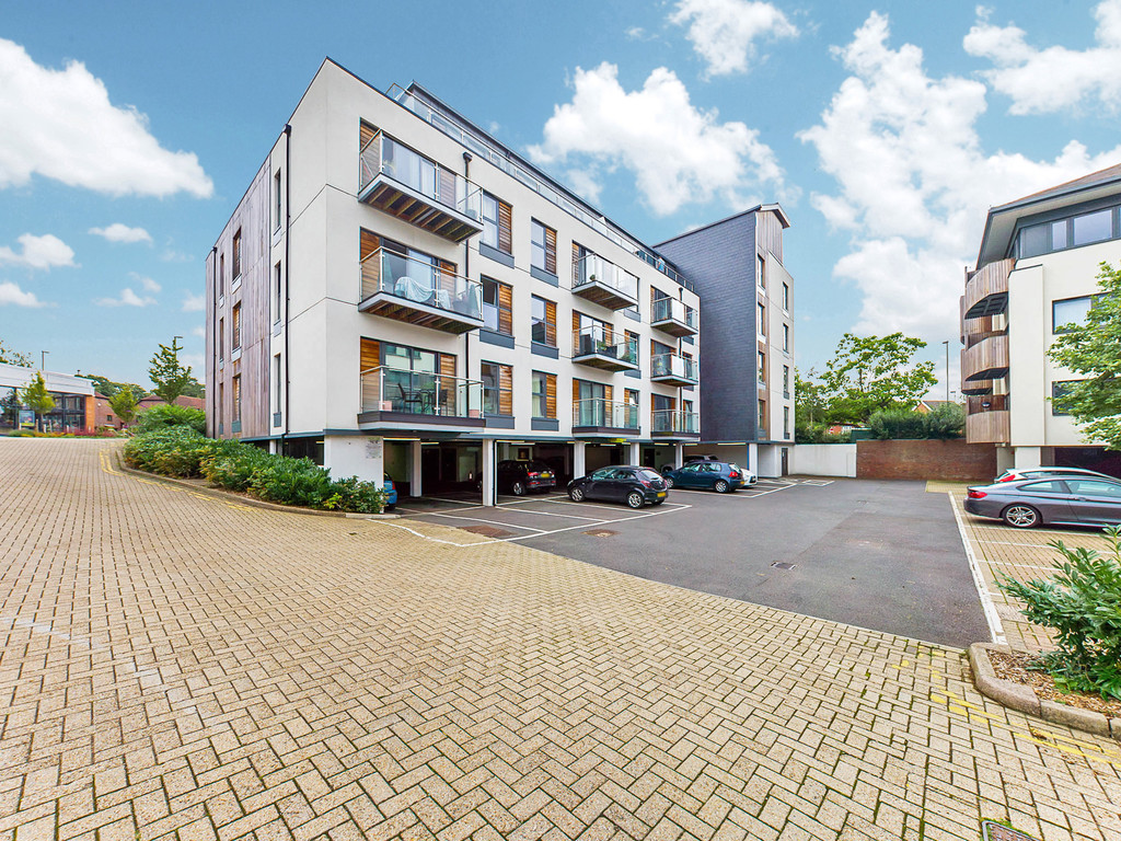 1 bed apartment to rent in North Street, Horsham - Property Image 1