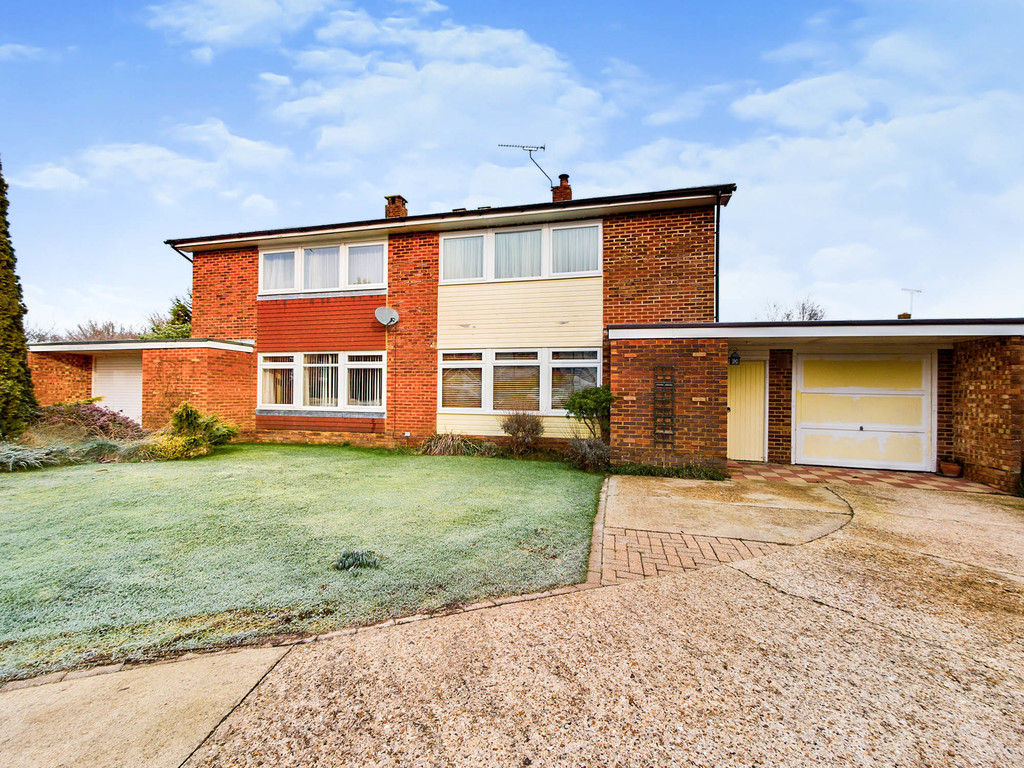 3 bed semi-detached house to rent in Pine Close, Billingshurst  - Property Image 1