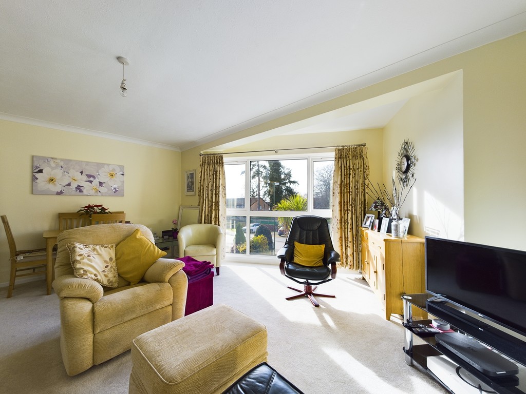 1 bed apartment to rent in Tymperley Court, Horsham  - Property Image 2